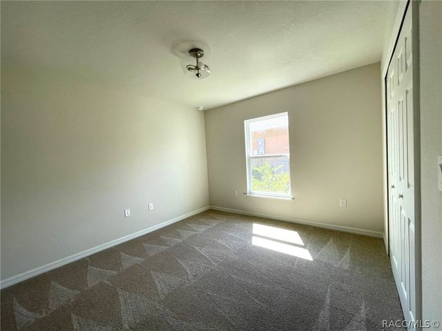 621 W Walkertown Drive, Citrus Springs, FL 34434