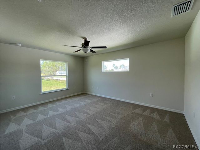 621 W Walkertown Drive, Citrus Springs, FL 34434