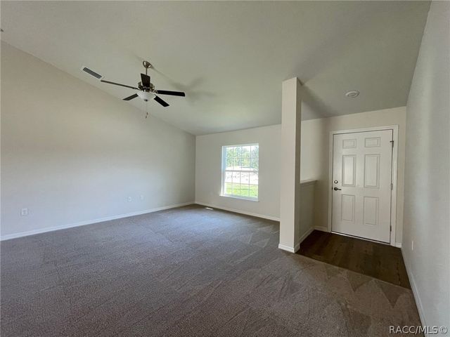 621 W Walkertown Drive, Citrus Springs, FL 34434