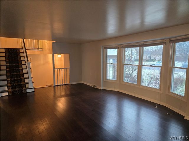 161 Foxpoint West, Amherst, NY 14221