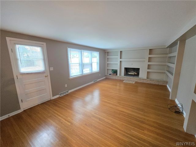 161 Foxpoint West, Amherst, NY 14221