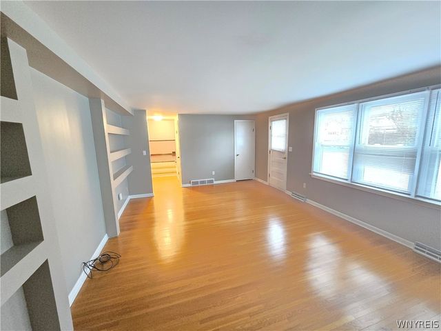 161 Foxpoint West, Amherst, NY 14221