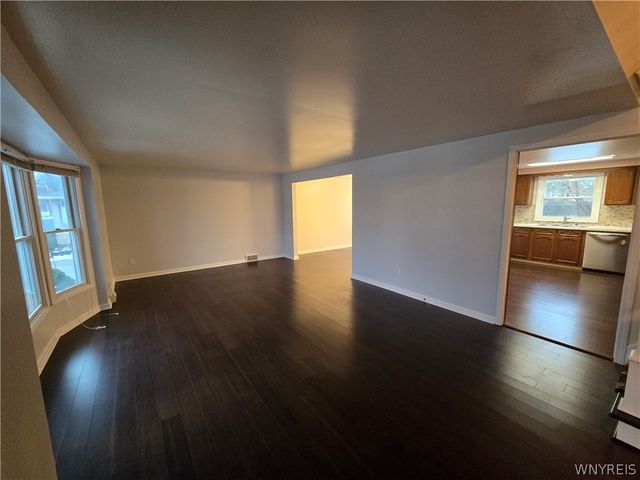 161 Foxpoint West, Amherst, NY 14221