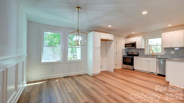 410 Patricia Avenue, Harrisburg, NC 28075