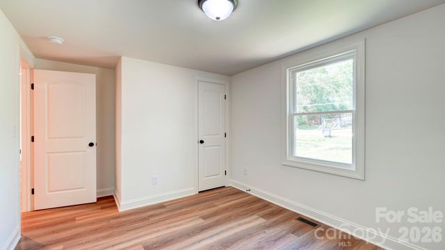 410 Patricia Avenue, Harrisburg, NC 28075