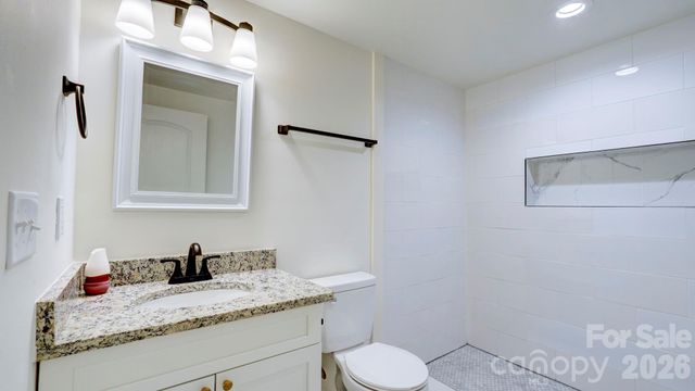 410 Patricia Avenue, Harrisburg, NC 28075