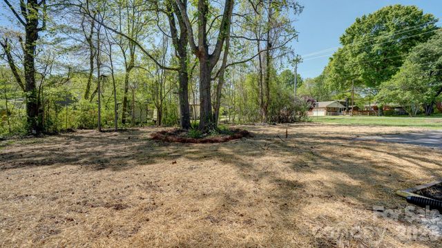 410 Patricia Avenue, Harrisburg, NC 28075