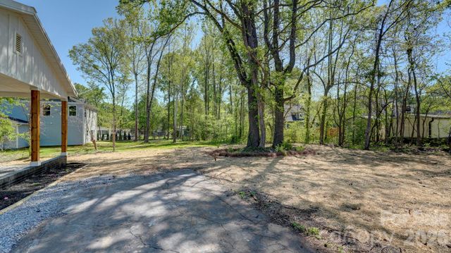 410 Patricia Avenue, Harrisburg, NC 28075