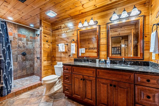 438 Ridgeline Way, Gatlinburg, TN 37738