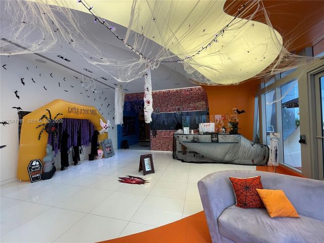 31 SE 6th St 2503, Miami, FL 33131