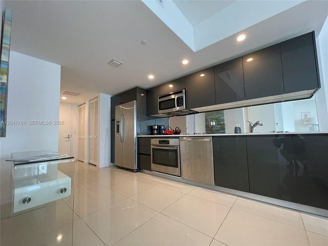 31 SE 6th St 2503, Miami, FL 33131