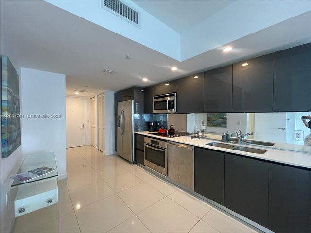 31 SE 6th St 2503, Miami, FL 33131