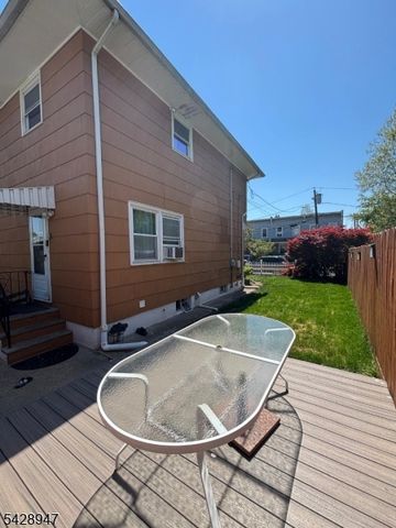 511 E 2Nd St, Bound Brook Boro, NJ 08805