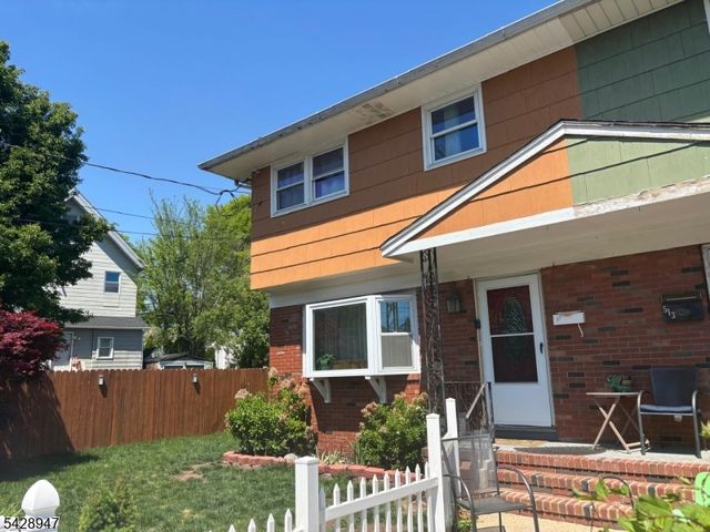 511 E 2Nd St, Bound Brook Boro, NJ 08805