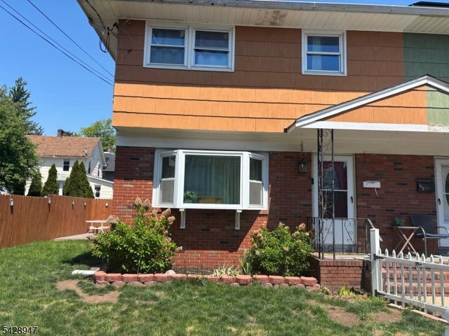 511 E 2Nd St, Bound Brook Boro, NJ 08805