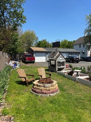 511 E 2Nd St, Bound Brook Boro, NJ 08805