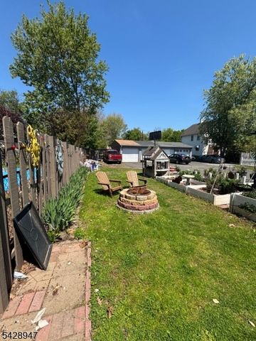 511 E 2Nd St, Bound Brook Boro, NJ 08805