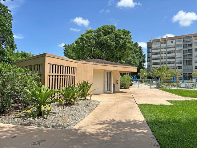 1400 Saint Charles Place 217, Pembroke Pines, FL 33026