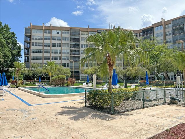 1400 Saint Charles Place 217, Pembroke Pines, FL 33026