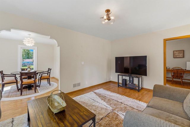 406 North Street, Beaver Dam, WI 53916