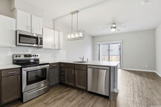 711 S Frio St Apt 2204, San Antonio, TX 78207