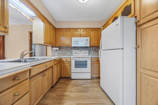 215 16th Street N, Moorhead, MN 56560