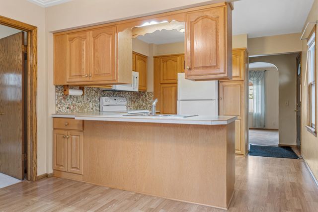 215 16th Street N, Moorhead, MN 56560