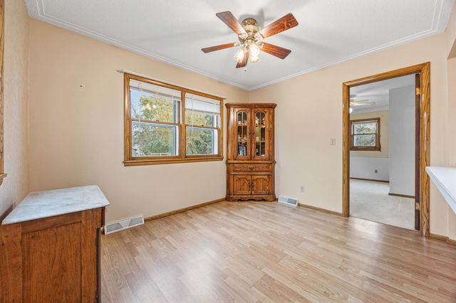 215 16th Street N, Moorhead, MN 56560