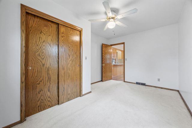 215 16th Street N, Moorhead, MN 56560