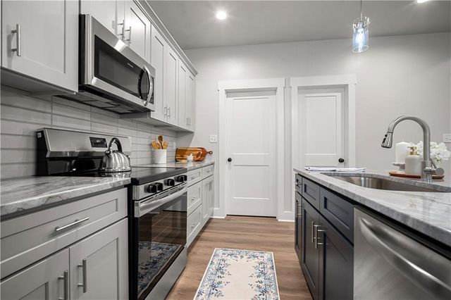 7051 Country Oaks Drive N, Irvington, AL 36544