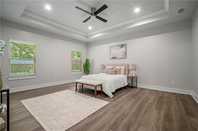7051 Country Oaks Drive N, Irvington, AL 36544
