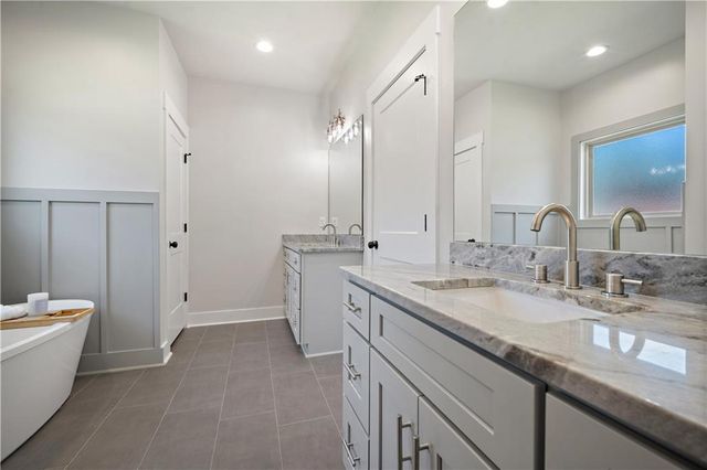 7051 Country Oaks Drive N, Irvington, AL 36544