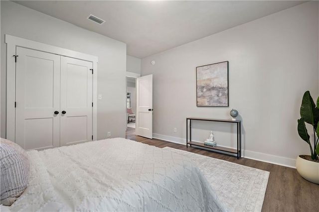 7051 Country Oaks Drive N, Irvington, AL 36544
