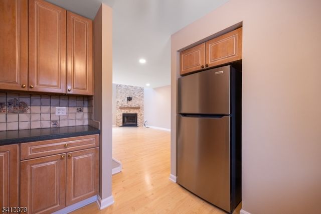 7 Lake Ct, Raritan Twp., NJ 08822