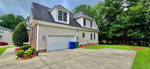 905 Babbling Creek Lane, Fuquay Varina, NC 27526