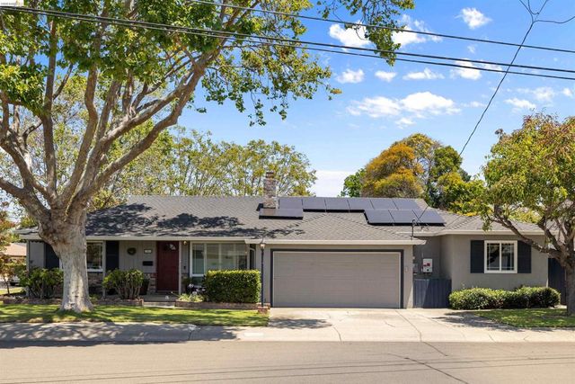 17032 Via Corona, San Lorenzo, CA 94580