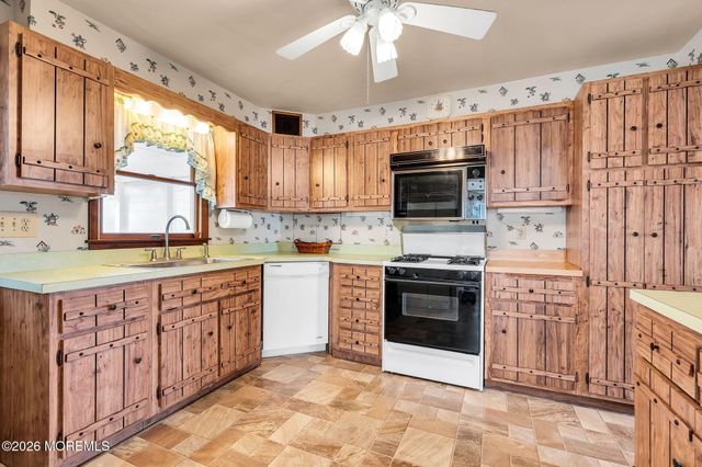 501 Cable Avenue, Beachwood, NJ 08722