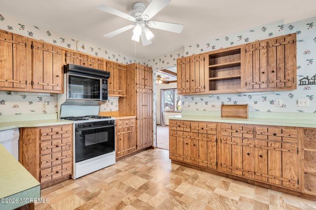 501 Cable Avenue, Beachwood, NJ 08722