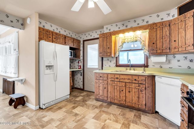 501 Cable Avenue, Beachwood, NJ 08722