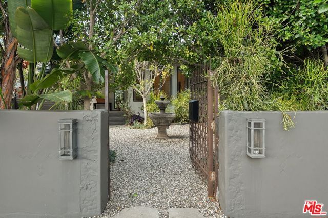 3775 Maplewood Avenue, Los Angeles, CA 90066