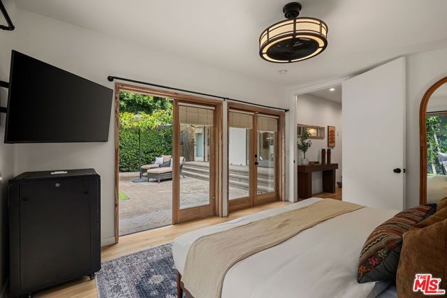 3775 Maplewood Avenue, Los Angeles, CA 90066