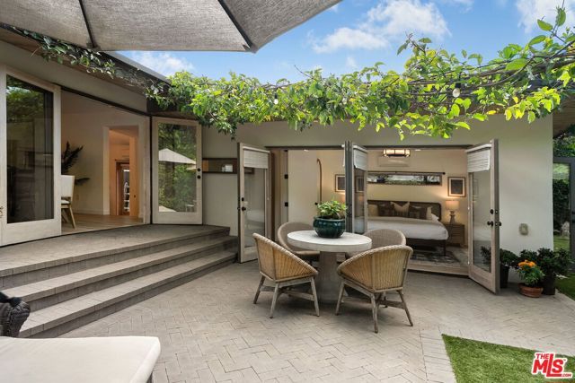 3775 Maplewood Avenue, Los Angeles, CA 90066