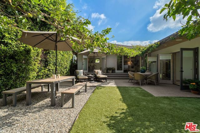 3775 Maplewood Avenue, Los Angeles, CA 90066