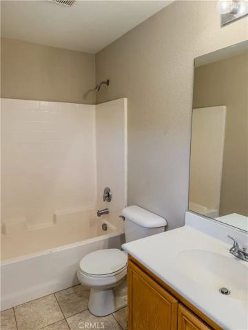 25176 Crest Haven 2, Murrieta, CA 92562