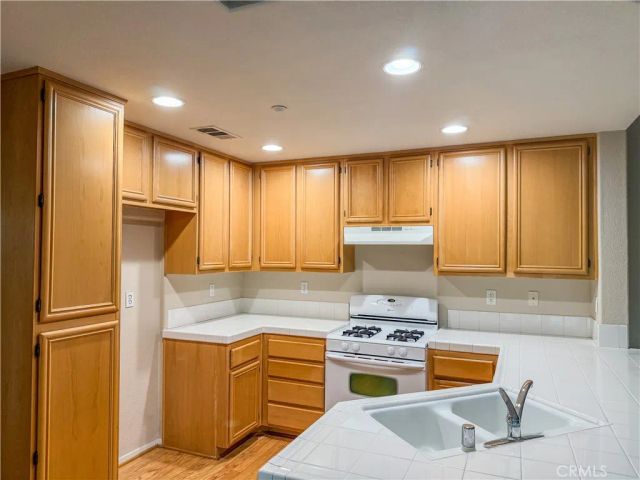 25176 Crest Haven 2, Murrieta, CA 92562