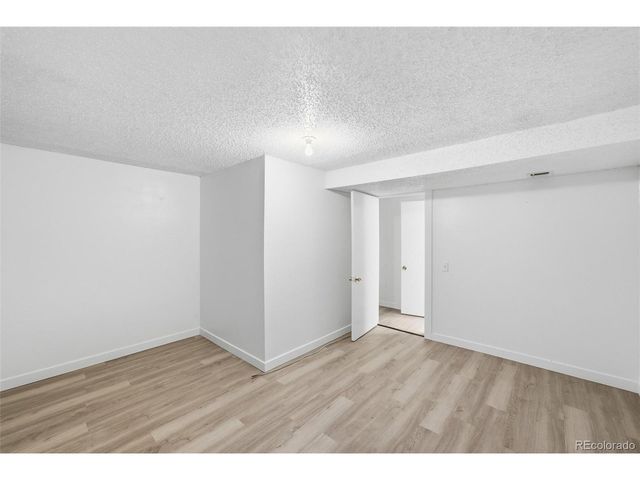 745 Mobile St, Aurora, CO 80011