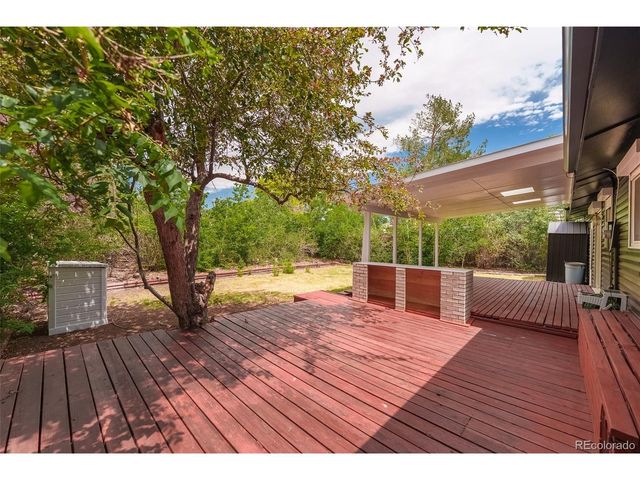 745 Mobile St, Aurora, CO 80011