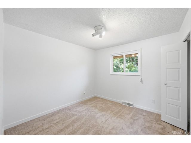745 Mobile St, Aurora, CO 80011