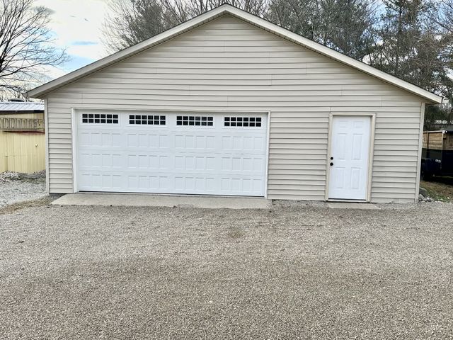 709 S Russell St, Portland, TN 37148