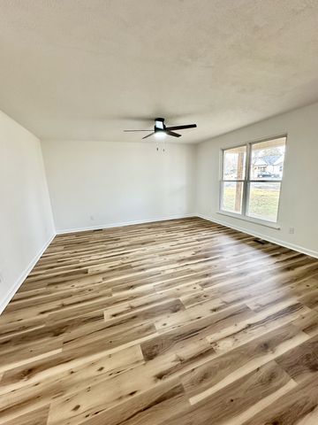 709 S Russell St, Portland, TN 37148